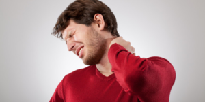 Боли в шее при движении головы - причины и лечение