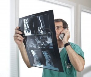 МРТ позвоночника также может показать наличие невралгии
