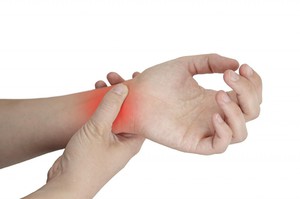 Причины болей в кистях рук